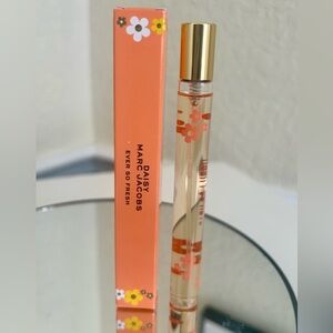 Marc Jacobs Daisy Ever So Fresh Eau de Parfum Travel Size 10ml Spray NIB